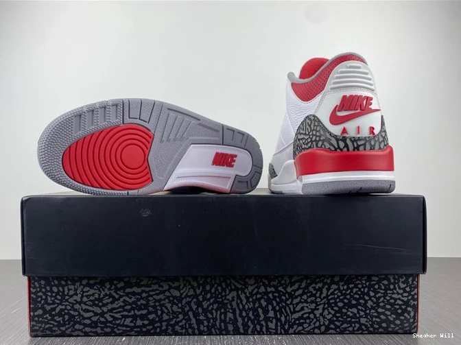 Fire Retro  Red GoAnywhere DN3707-160 Jordan 738 3 0521